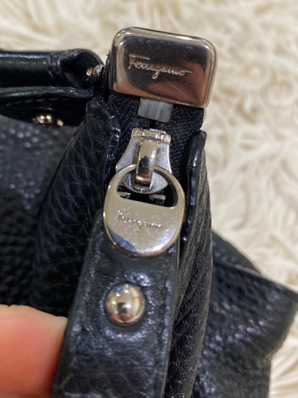 Salvatore ferragamo bag - Picture 17 of 17